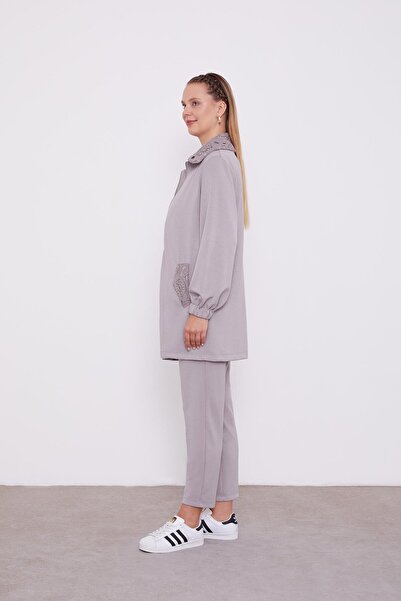 Levidor Gray Knitted Motif Zipper Closure Sports Set