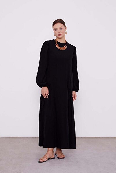 Levidor Black Crew Neck Gather Detailed Dress