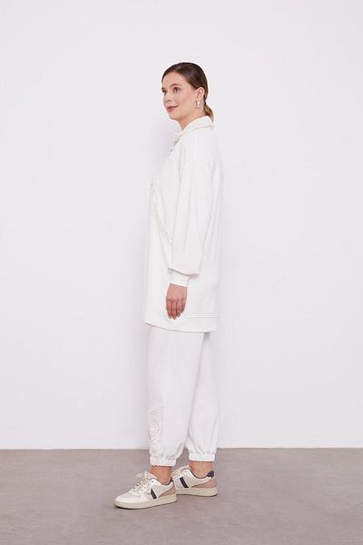 Levidor Ecru Lace Detail Sports Set