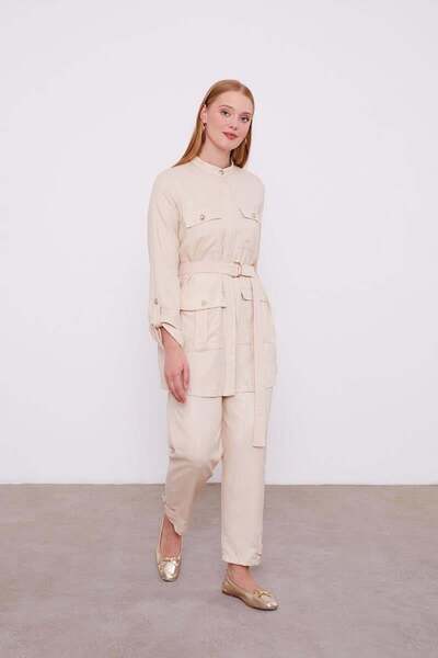 Levidor Διπλό κοστούμι A. Beige με λεπτομέρεια τσέπης στο γιακά