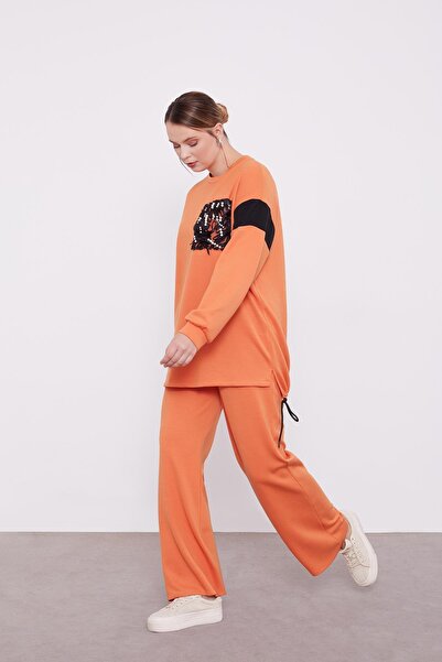 Levidor Orange Pearl Detailed Sport Suit