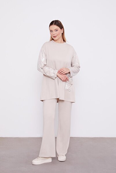 Levidor Αθλητικό κοστούμι με λεπτομέρειες από μπεζ φύλλο