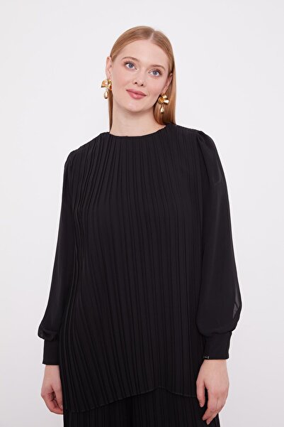 Levidor Black Pleated Chiffon Double Suit
