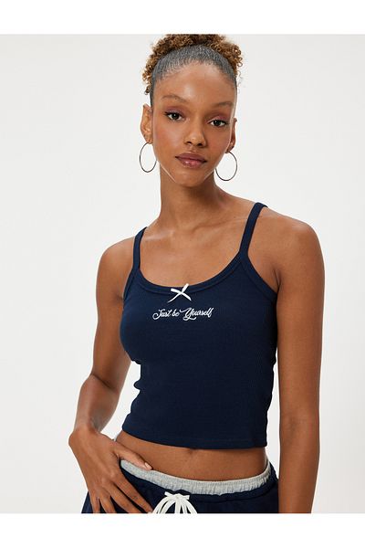 Koton Slim Fit Athlete-Slogan mit aufgesticktem Schleifendetail