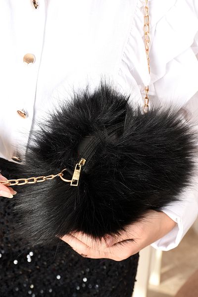ESTUTE Soft Touch: Stylish Furry Bag Crossbody Chain Bag