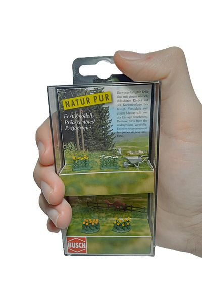 Busch 1:87 Ho Tulip and Daisies (Miniature Ready Model Product)