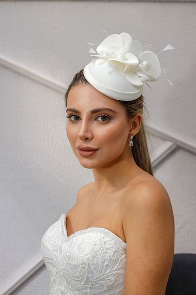 Turkuaz Νυφικό Καπέλο/νυφικό Vualet/γάμος Καπέλο λουλουδιών από τούλι εκρού
