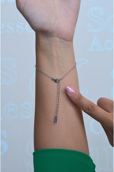 Sacce Scarves&Accessories Silver Colored Clover Detailed Stone Shahmeran