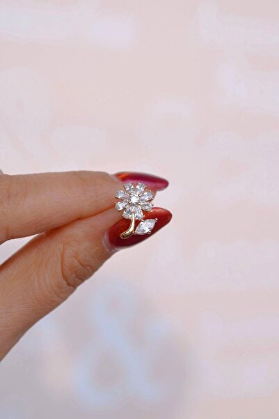 Sacce Scarves&Accessories Papatya Çiçek Küpe Çiçek Helix Küpe Tek Adet