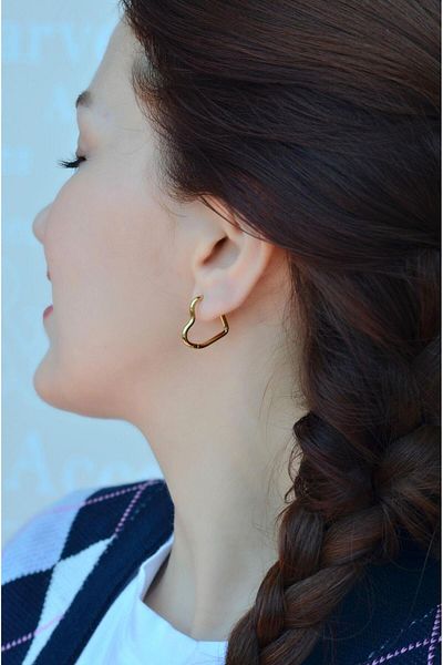 Sacce Scarves&Accessories Gold Colored 17 mm Steel Heart Model Earrings