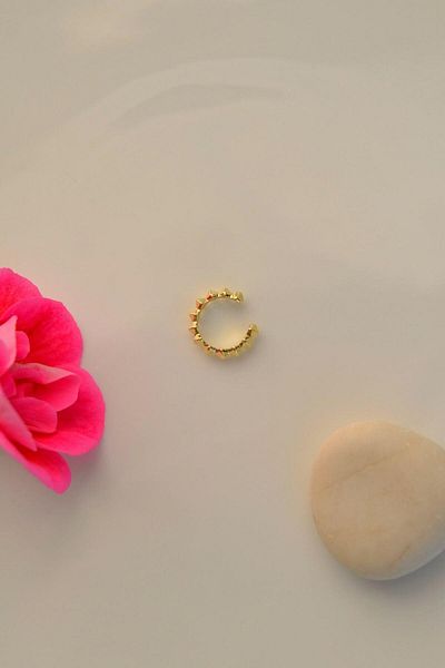 Sacce Scarves&Accessories Gold Thin Earcuff Compressed Cartilage Earring