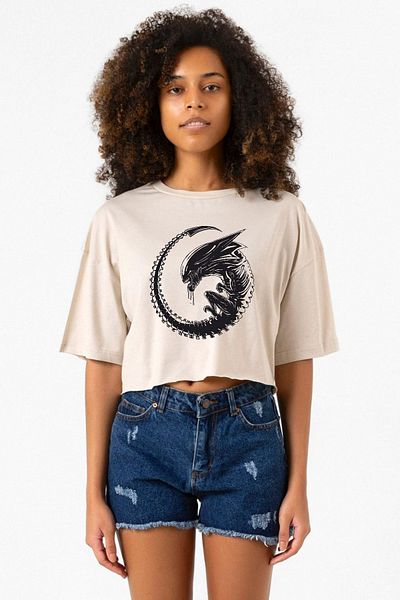 Tshirthane Allien Xenomorph Beige Women's Crop T-Shirt