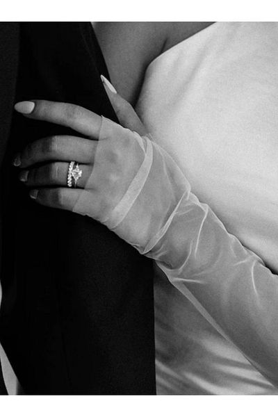 AÈC PRIVÈ Premium Quality Black Tulle Gloves