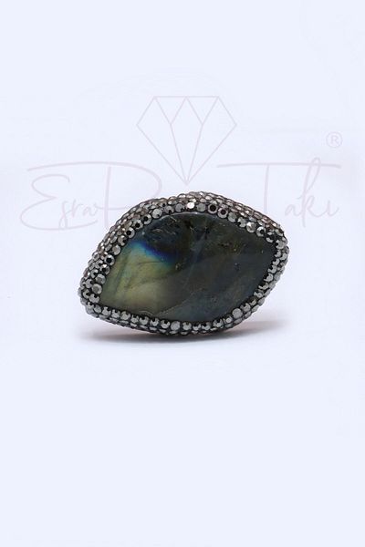 Esra Pamir Natural Labradorite Stone Ring