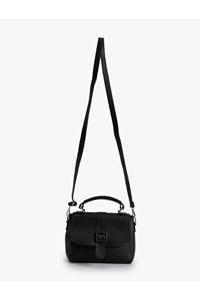 Koton Τεχνητό δέρμα Με χερούλι Με κάλυμμα Τσάντα χιαστί - Με κρεμάστρα