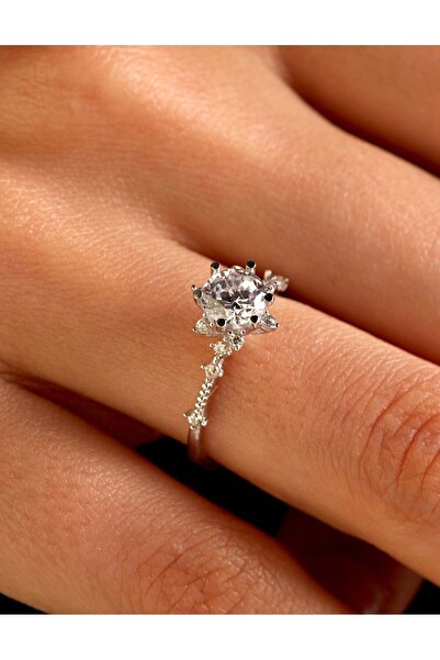 Nilvera Kuyumculuk 14 Ayar Beyaz Altın Lotus Çiçeği Tektaş Yüzük, Işıklı Müce...