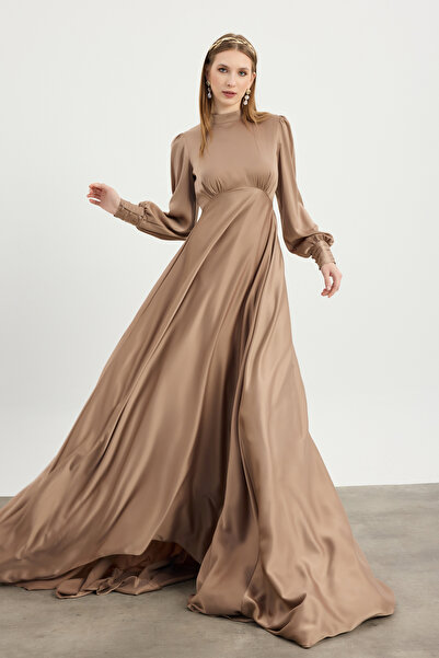 Birgül Bektaş Φόρεμα Elena με Σκούρα Μινκ Ουρά