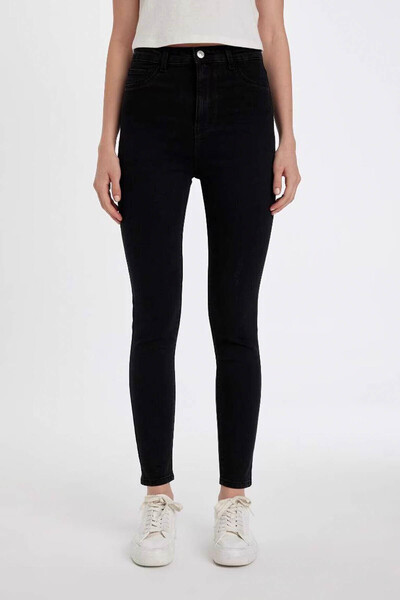 DeFacto Yüksek Bel Bilek Boy Jean Pantolon C8545AX24WN