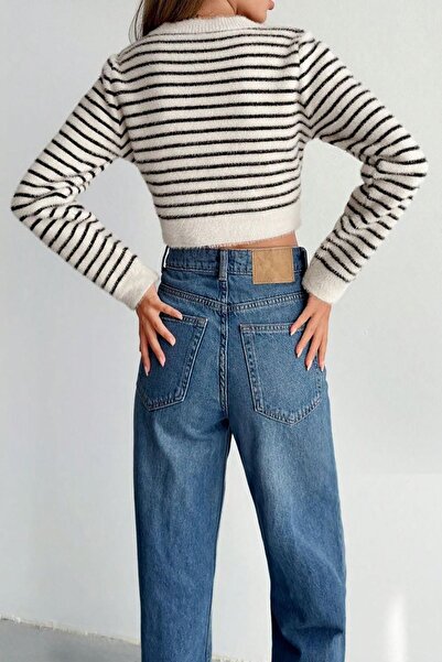 Deafox White Women's Long Sleeve Turtleneck Crop Knitwear Blouse