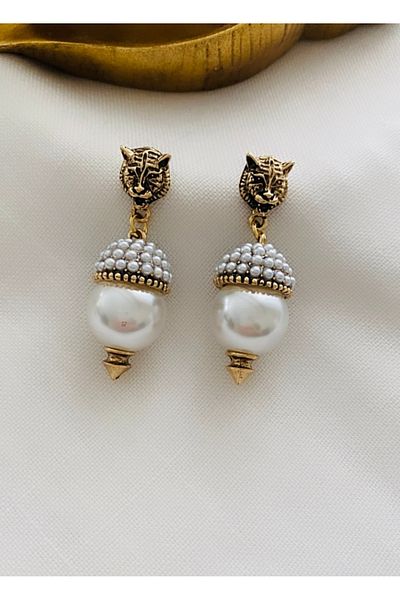 VNS Accessories Vip Antique Look Pearl Detailed Tiger Figure Earrings (5 cm)