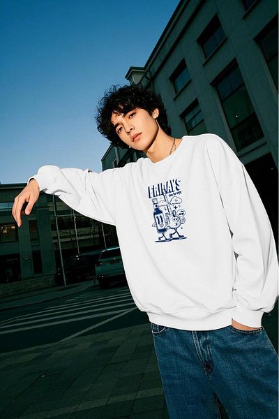 Vatkalimon Fridays Printed White Unisex Thick Fleece Inside Oversize Sweatshirt