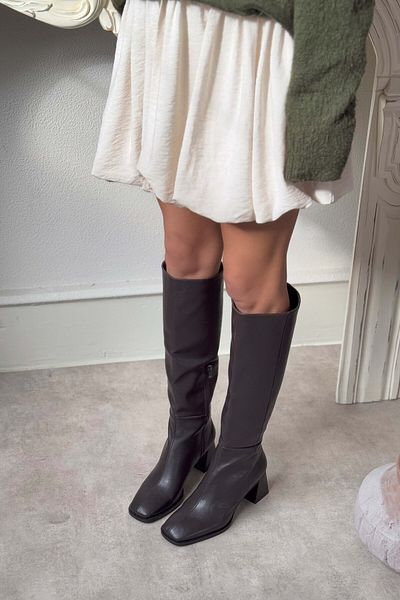 NİŞANTAŞI SHOES Roger Brown Matte Blunt Toe Damenstiefel mit dickem Absatz
