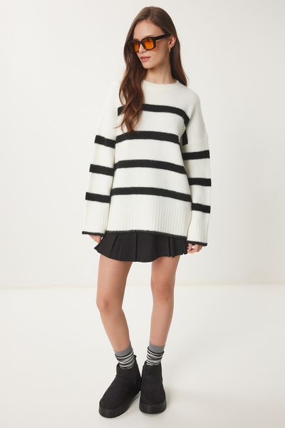 Lovelyİstanbul Ecru Black Striped Crew Neck Sweater - Lpf0095