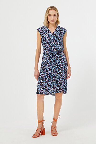 Naramaxx Beli Kuşaklı V Yaka elbise