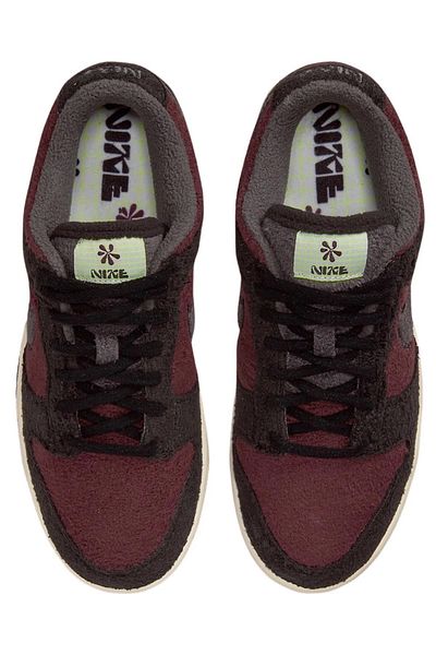 Nike Dunk Low Covered in Fleece Burgundy Unisex Sneaker Claret Red
