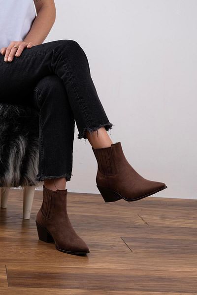 sovrana Brown Suede Short Cowboy Boots
