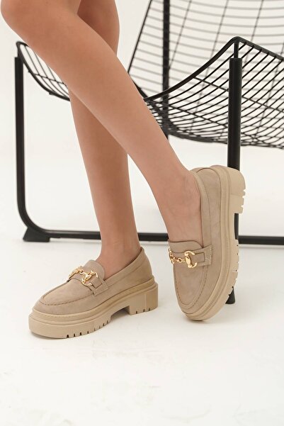 Lizzu Дамски мокасини от велур Clare в бежов цвят - с катарама