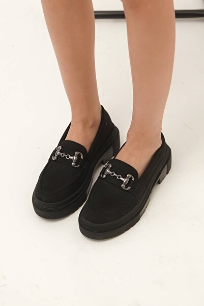 Lizzu Дамски мокасини от черен велур Clare - детайл с катарама