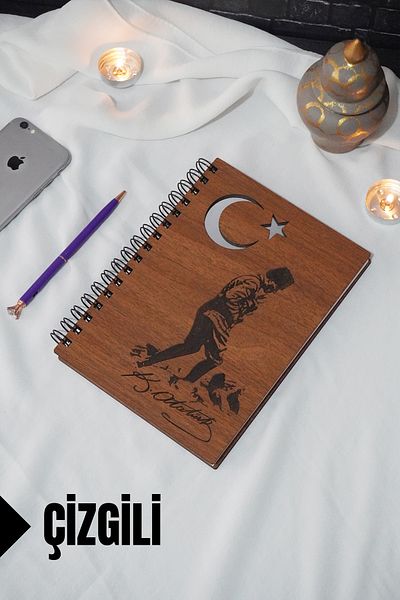 markcat Caiet cu copertă din lemn cu dungi tematice Kemal Atatürk - pentru agendă și școală (A5 - 120 coli)