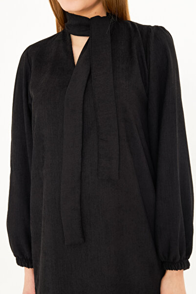 armonika Kadın Siyah Yakası Bağlamalı Kolları Lastikli Kadife Elbise ARM-25K001087