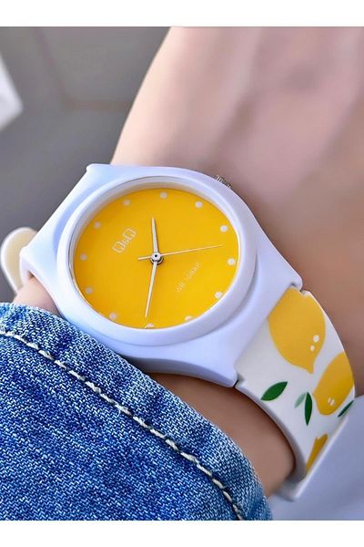 Q&Q Unisex Waterproof Plastic Cord Wrist Watch