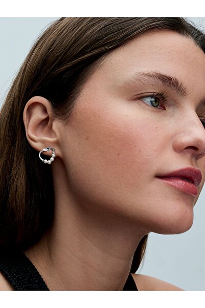 Pandora Doğal Şekilli Yuvarlak ve İşlenmiş Tatlı Su Kültür İncileri Çivi Küpeler