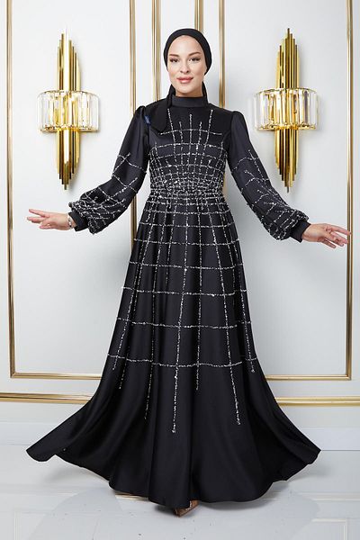 Olcay Hijab-Abendkleid aus Satin mit Steindetail und Pailletten – SCHWARZ 1675