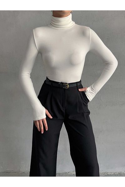 BEJNA Weiche Damenbluse mit Rollkragenpullover und Fingerdetail