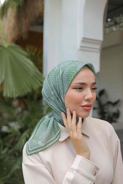 Silk Home 73064-32 Model Soft Scarf