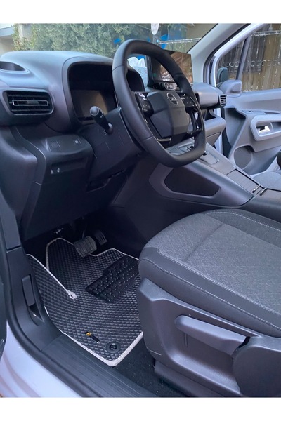 CAR OPEL COMBO 2024 (SAdece araç içi fiyatı) Lütfen isteğe göre logo Topukluk...