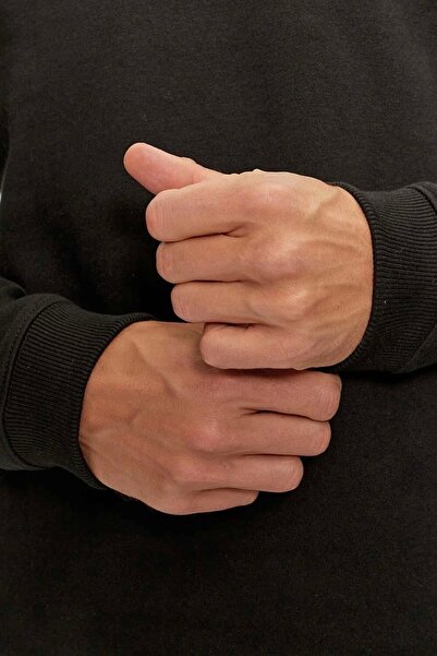 Guess Φούτερ - Χαλαρή εφαρμογή και κομψό σχέδιο