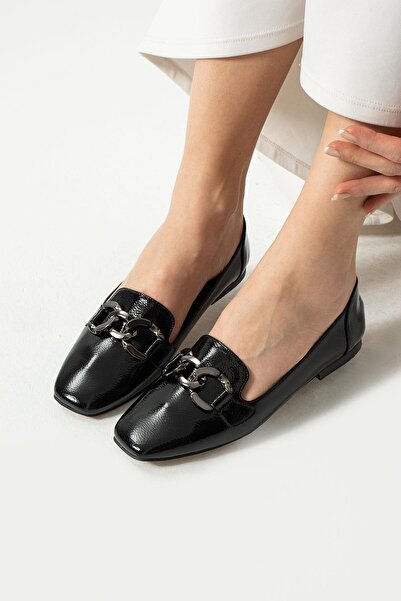 PARİS Ženske crne naborane lakirane kožne cipele Sa lančanim dodatkom dana Ba...