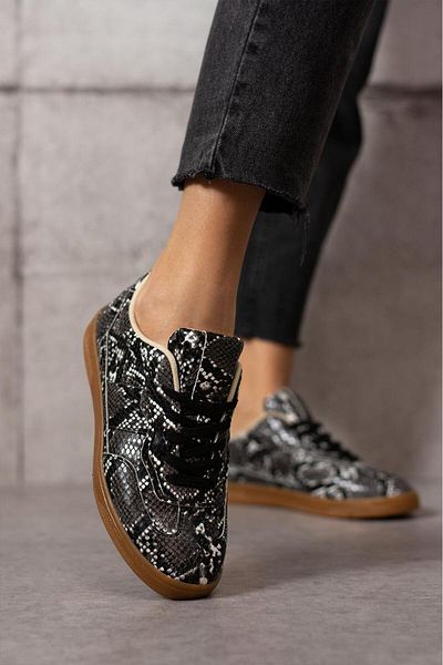 Ayakkabıda Tek Dozza Women's Sneakers - Black Snake Pattern