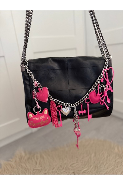 CHARMLUCKY PEMBE CHARM ZİNCİR ÇANTA AKSESUARI