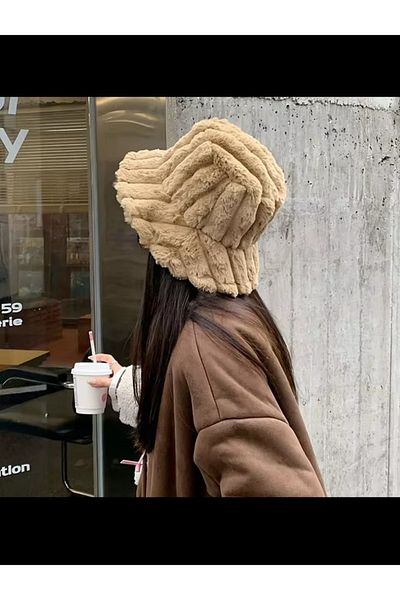Betülce Trend Striped Plush Fur Heart Hat