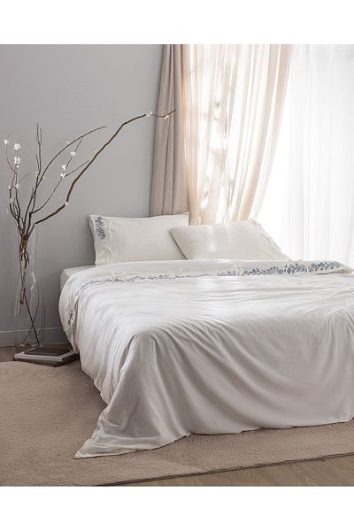 Madame Coco Relief Double 100% Cotton Tied Duvet Cover Set - Ecru/Navy