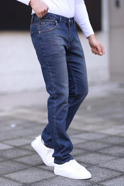 Trendyol Collection Marineblaue Herren-Jeans TMNSS25JE00001