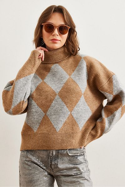 Olalook Women's Camel Turtleneck Diamond Pattern Oversize Knitwear Sweater Kzk- 19000941