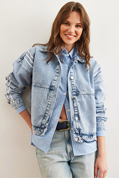 Olalook Kadın Mavi 3 Şerit Detaylı Cepli Denim Ceket CKT-19000421