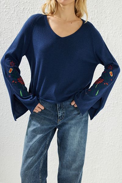 Edit by Trendyol Námořnická modrá límec do bazénu vyšívaný oversize pletený svetr Tedaw25Kz00064